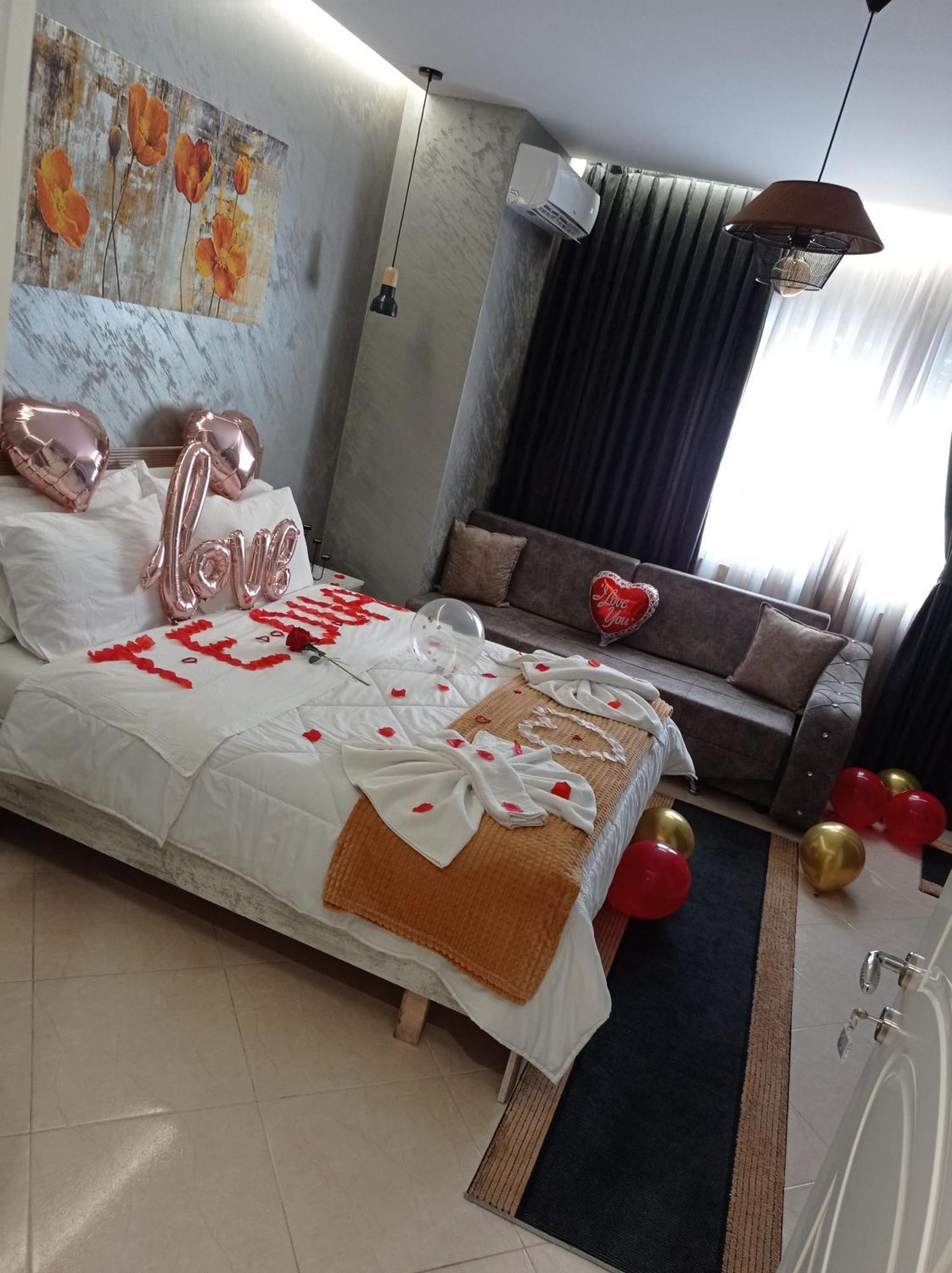 Ajilin Hotel Rooms كورتشي الغرفة الصورة