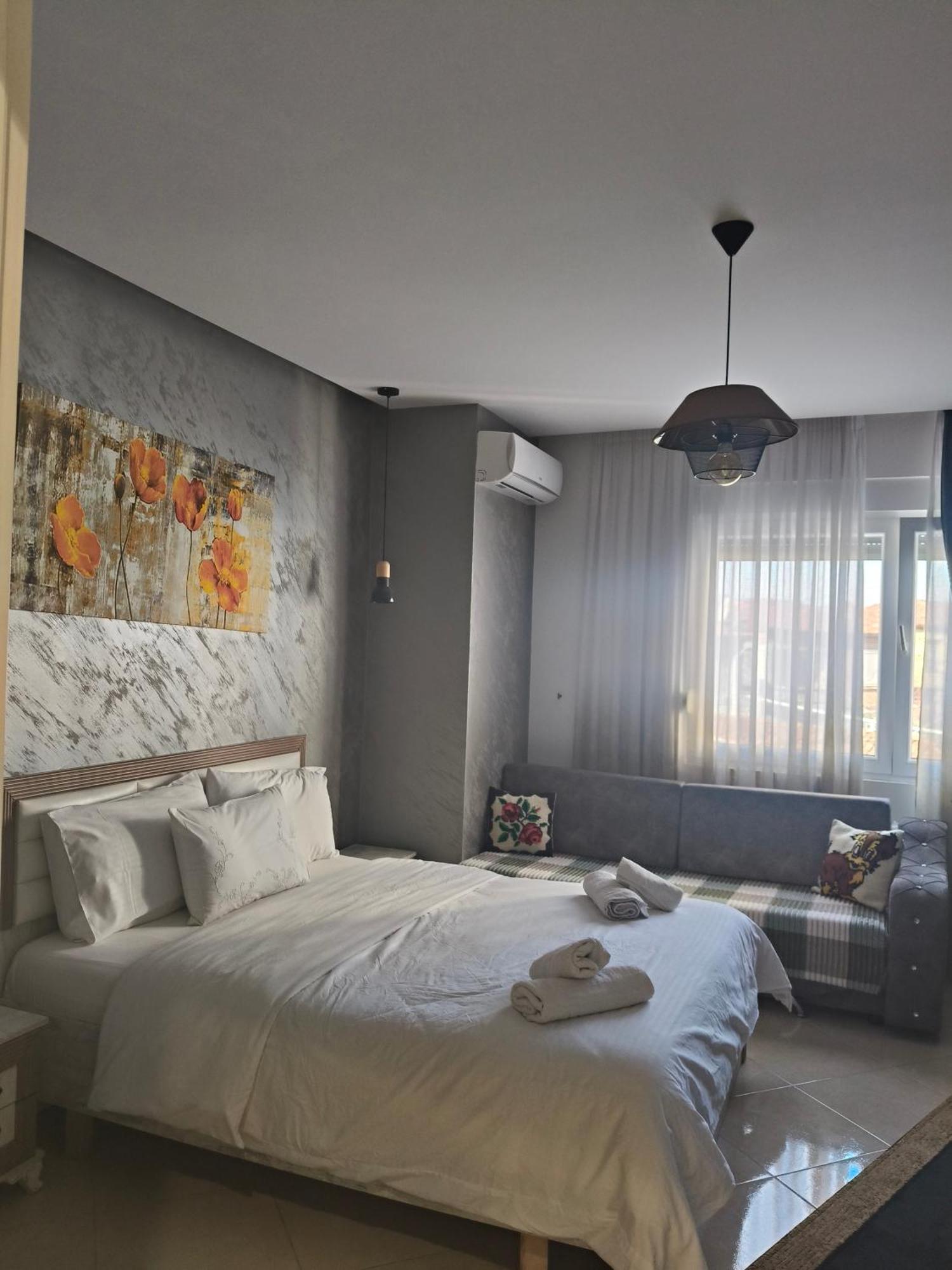 Ajilin Hotel Rooms كورتشي الغرفة الصورة