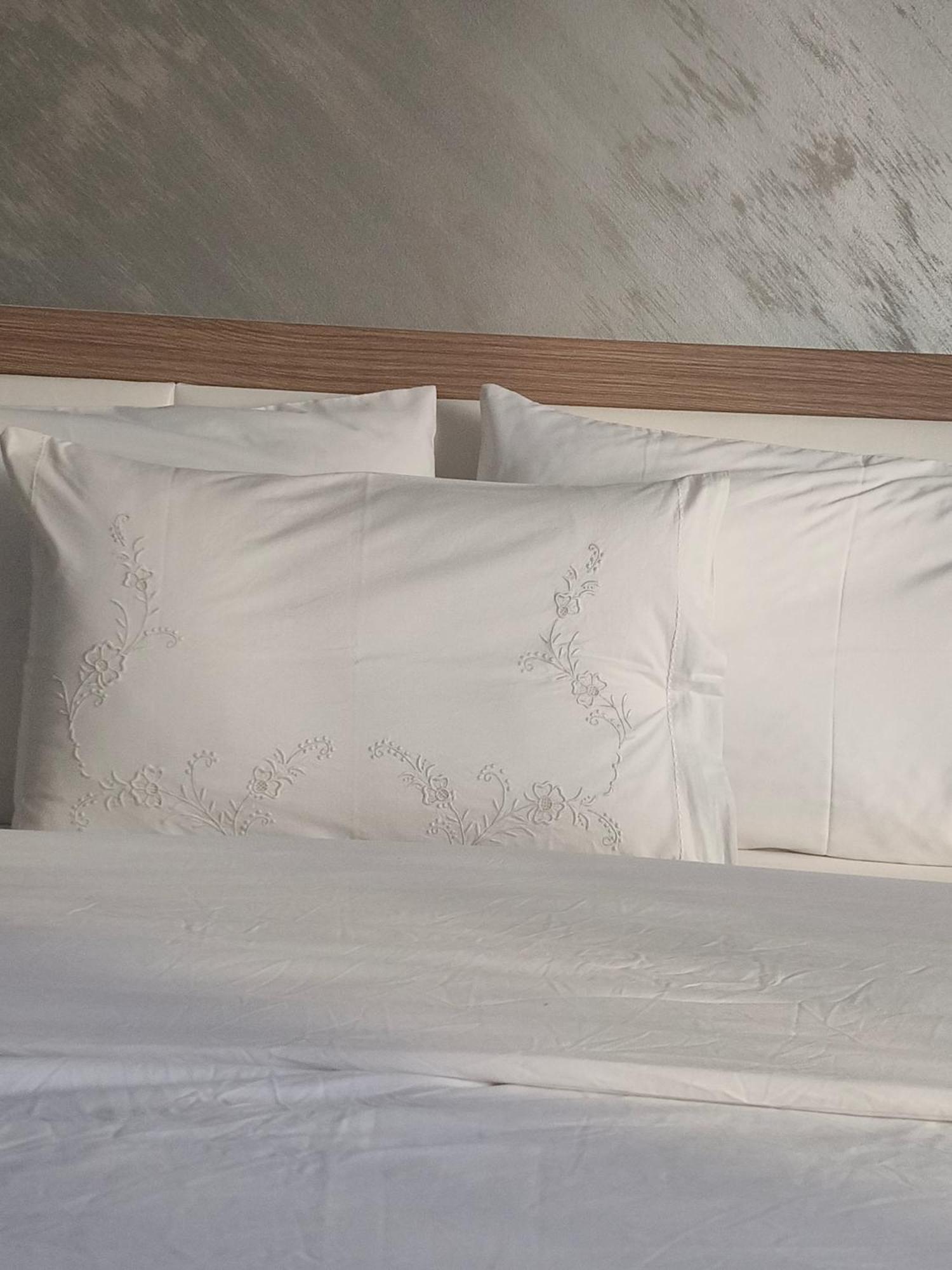 Ajilin Hotel Rooms كورتشي الغرفة الصورة